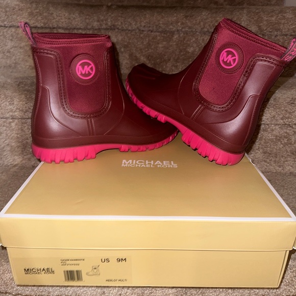 Michael kors rain boots - Picture 3 of 3
